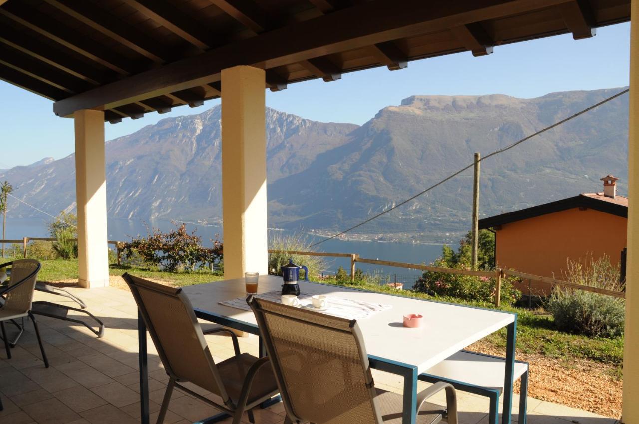 Villetta 56 Blu Yellow And Red Lake View Garden Private Parking By Garda Domus Mea Tremosine Екстериор снимка